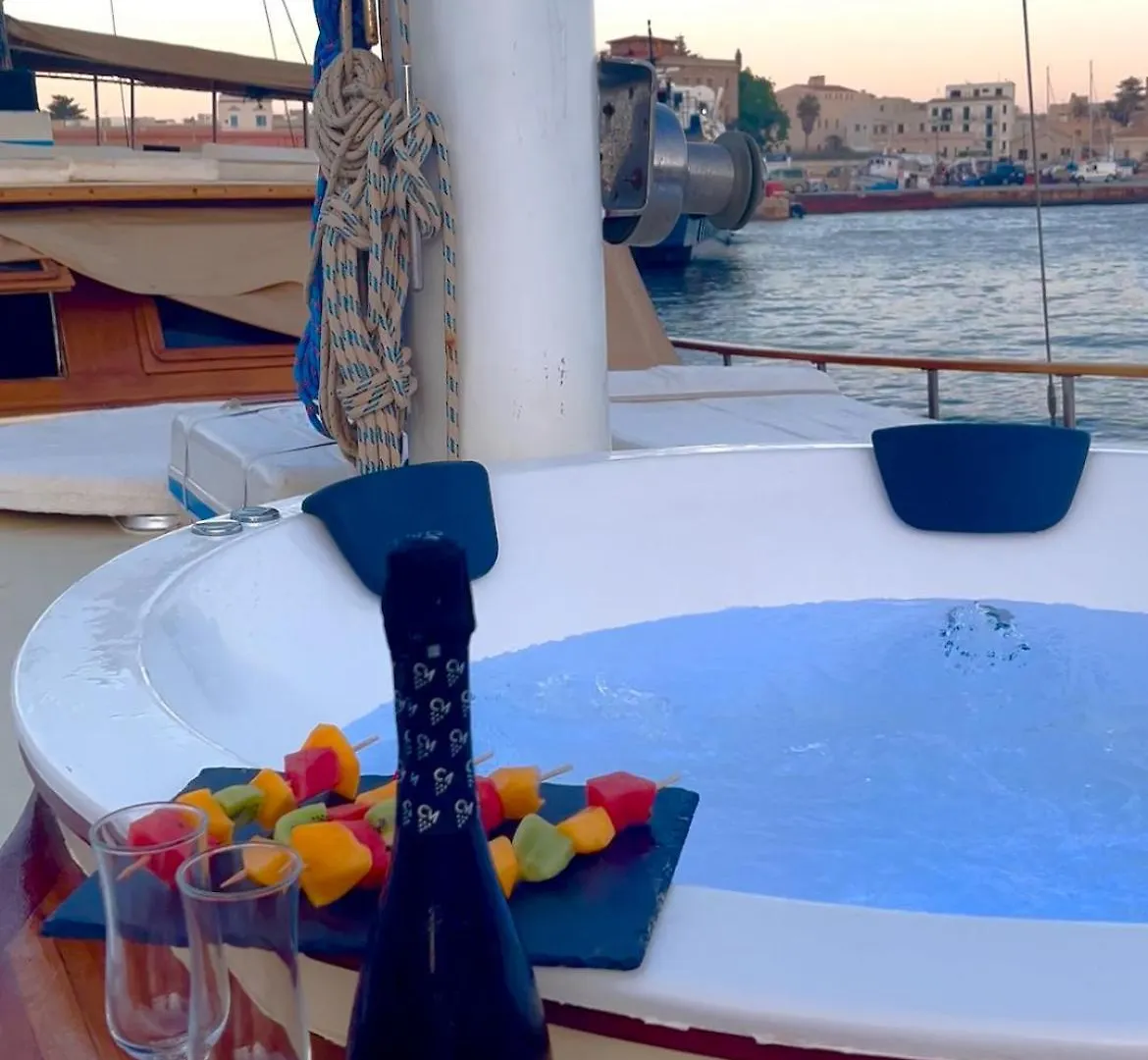 Bed and breakfast Sicily Sea Charter Caicco Hande Capo Galera Palermo
